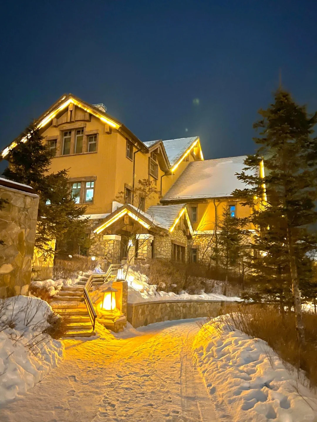 和老公去了长白山，这雪景酒店比瑞士还震撼！