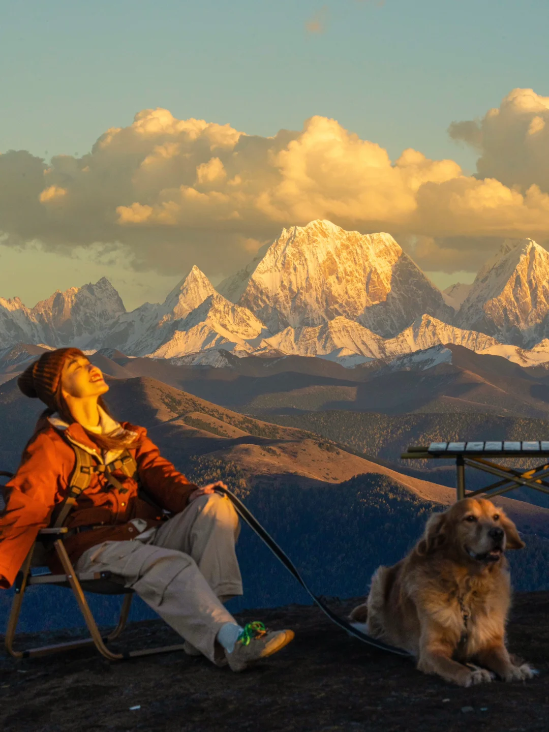雪山、彩林、小溪，这就是川西封神的秋天🍂