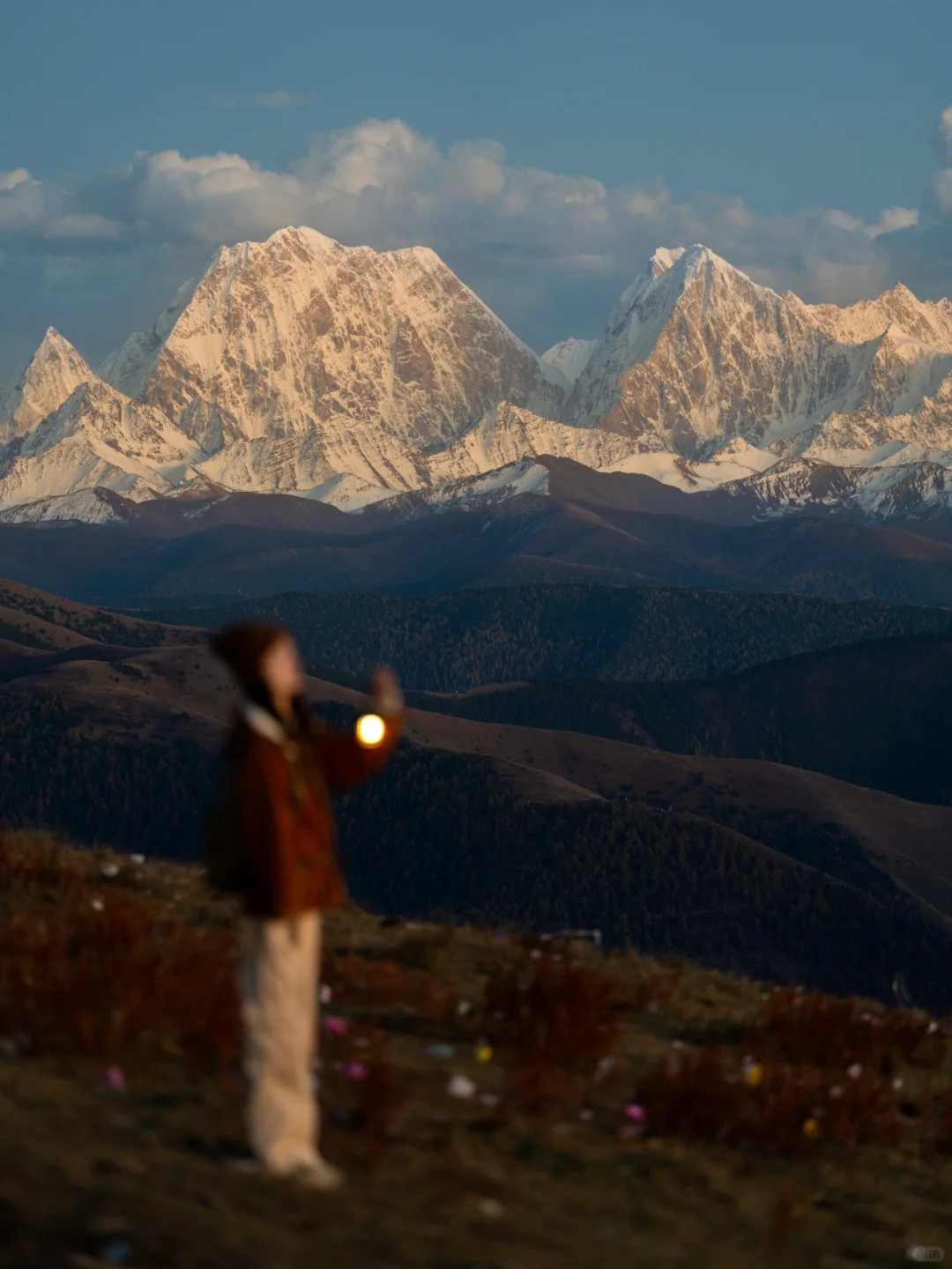 雪山、彩林、小溪，这就是川西封神的秋天🍂