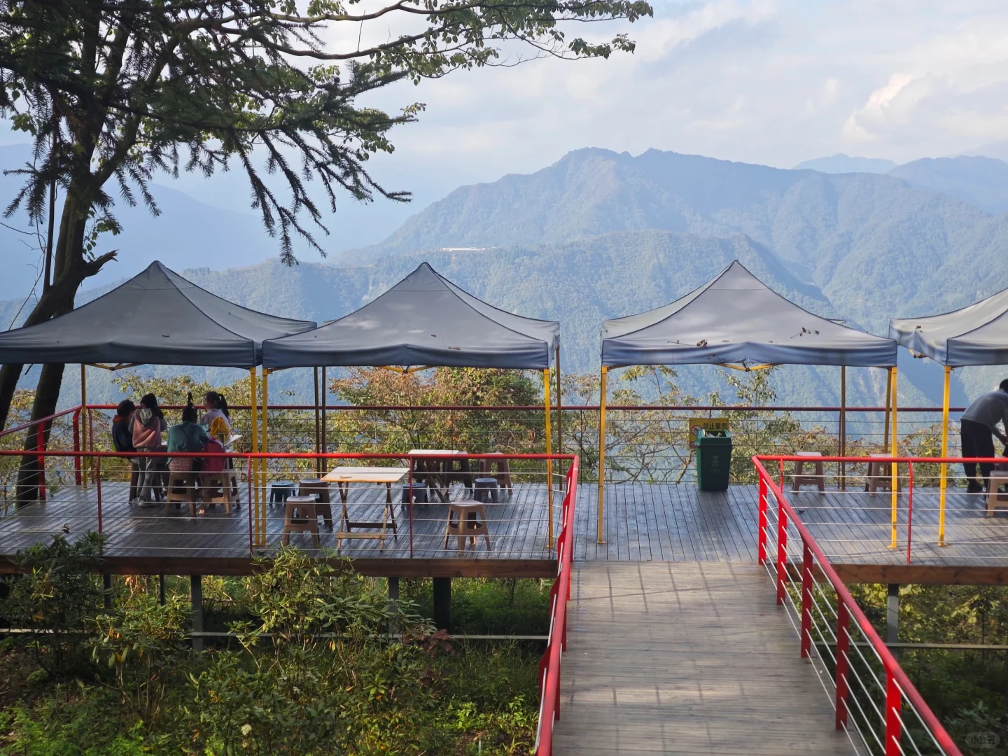 成都出发1.5h，邂逅绝美云端山顶，无滤镜