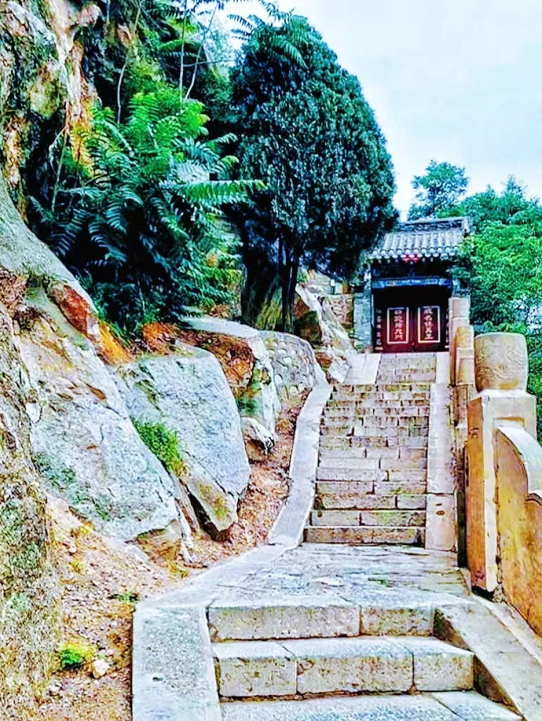 峰峰黑龙洞——骊龙出洞去，洞深不可测