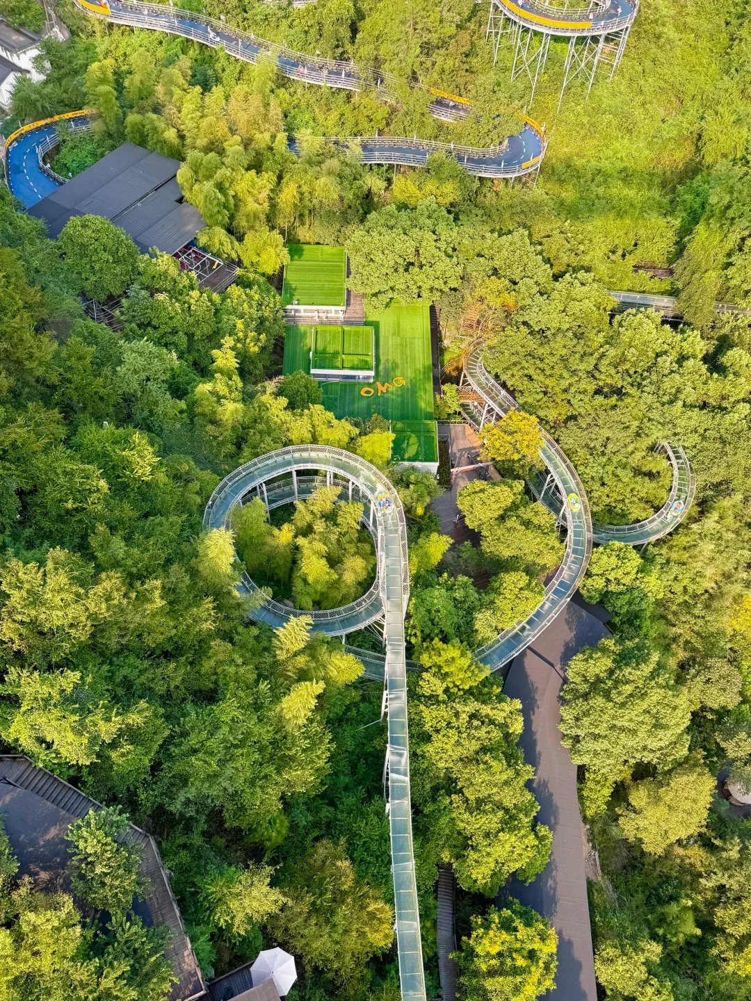 第一次在山间里坐真人QQ飞车太刺激了‼️