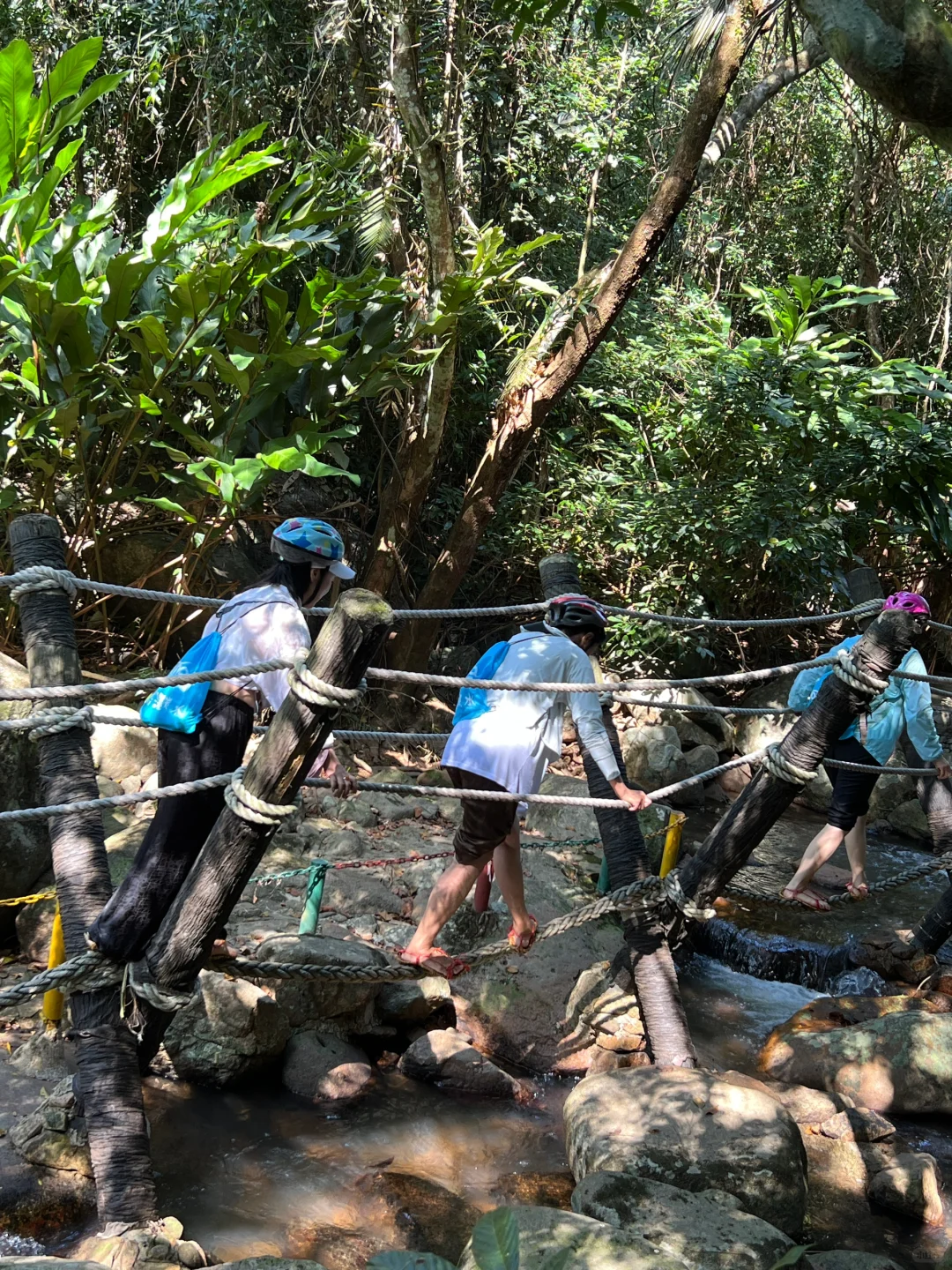 三亚呀诺达❗️感受雨林版男生女生向前冲😍