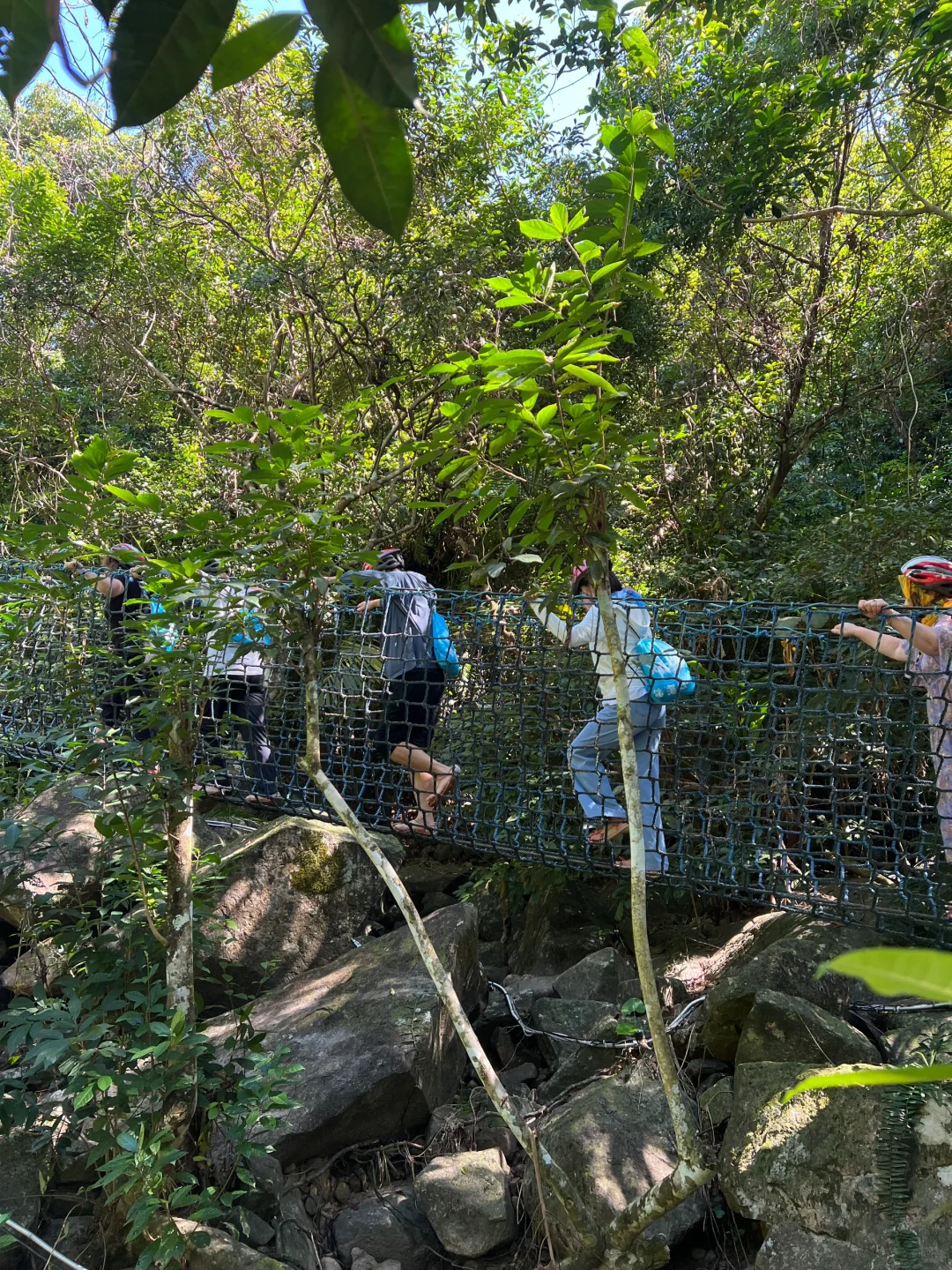 三亚呀诺达❗️感受雨林版男生女生向前冲😍