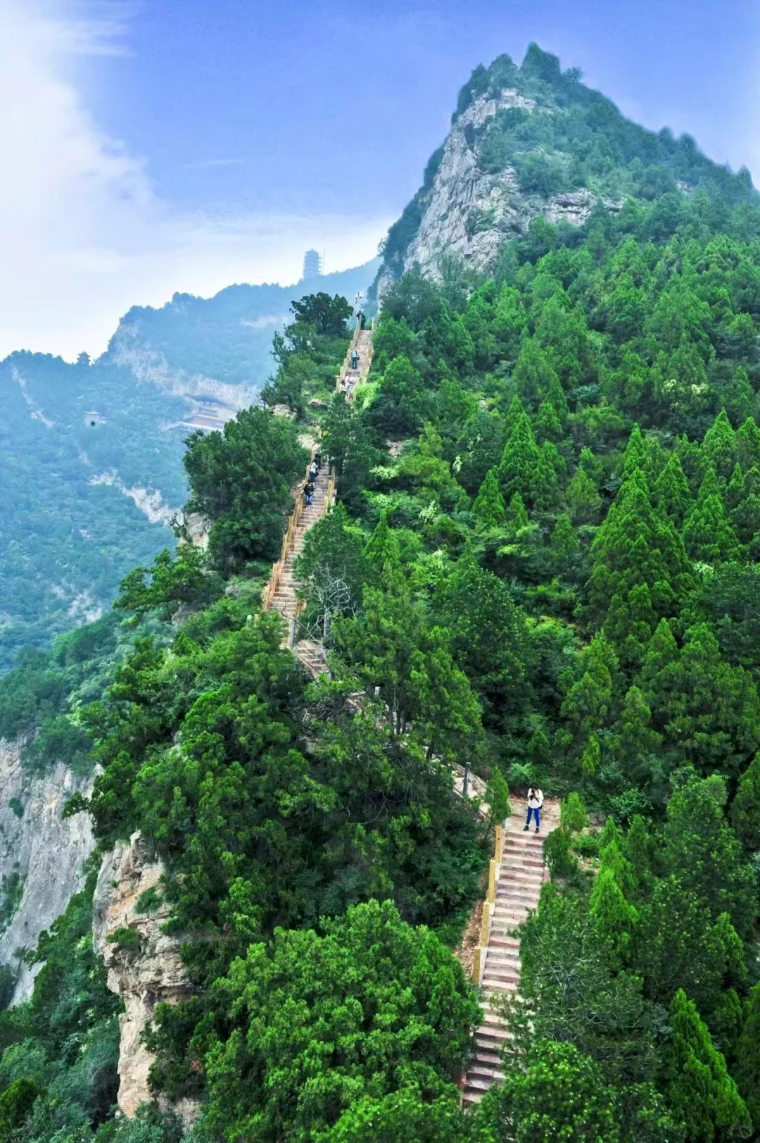 太原周边冬日必打卡:王家大院、石膏山、红崖