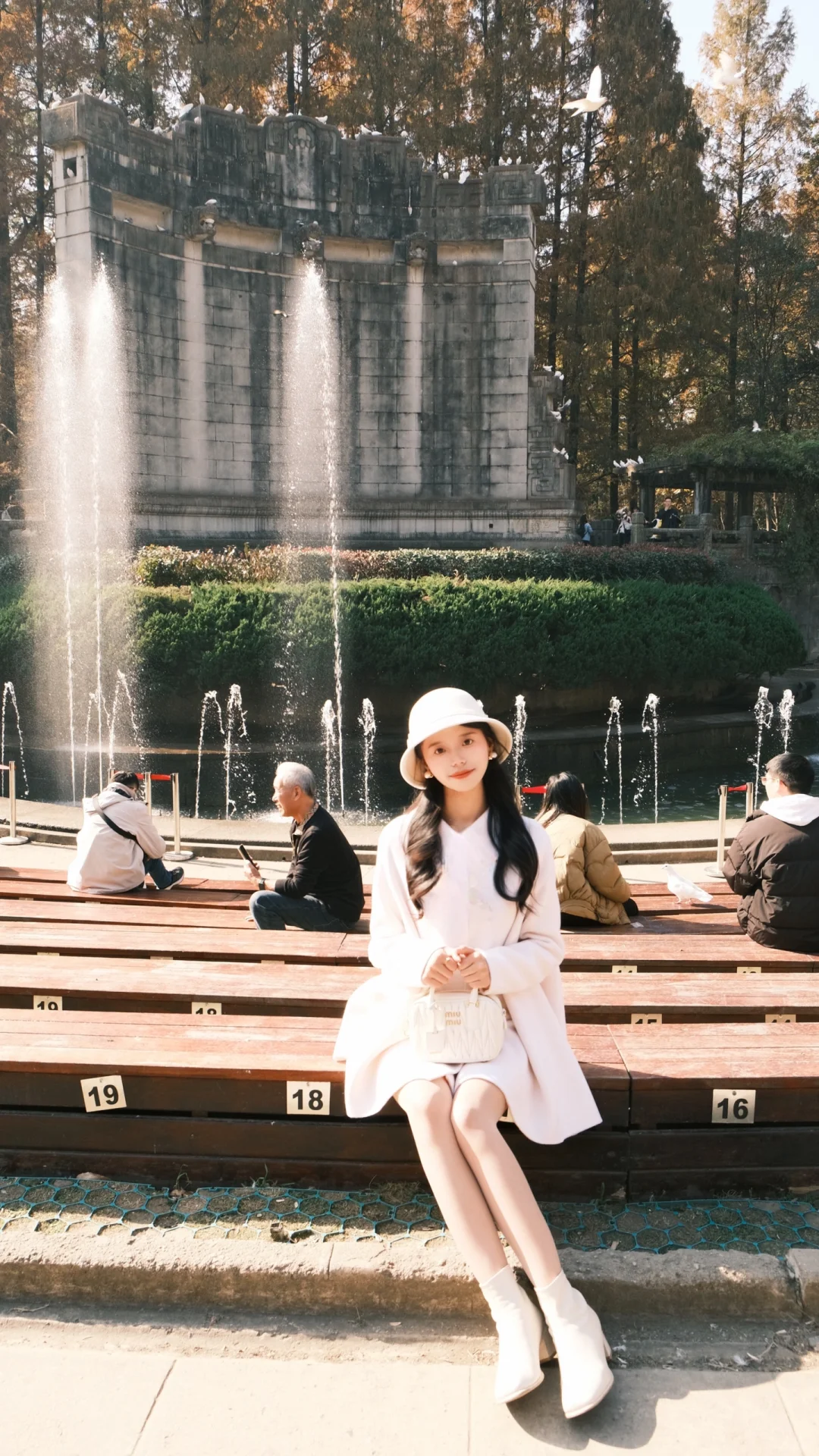 当我穿上很多人说精致土的卓雅去南京音乐台