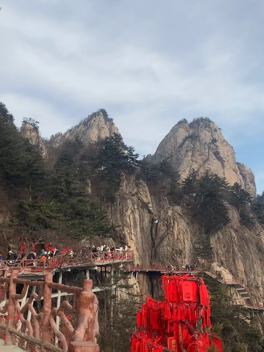 12.18号老君山实况,爬到山顶实在无语😓