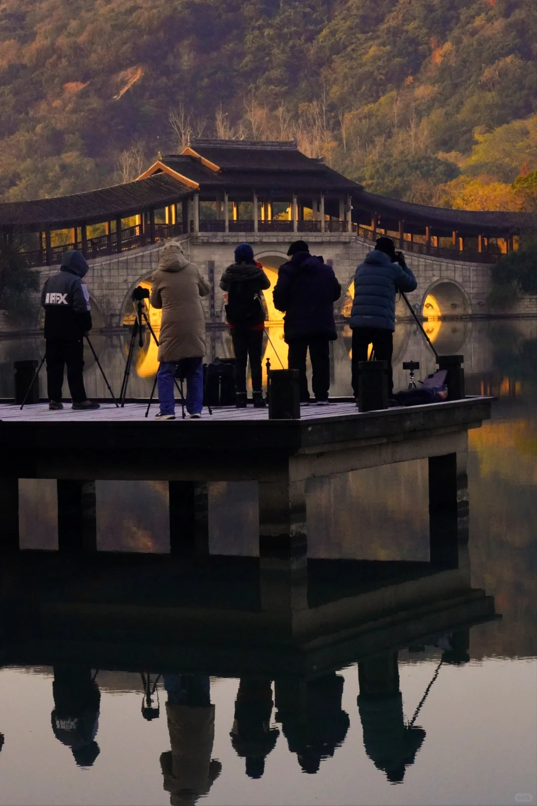 无锡冬日奇观限定‼️金光穿孔 福耀人间✨