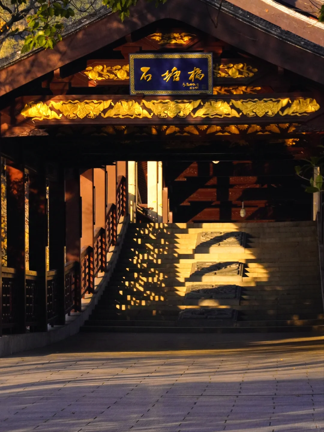 无锡冬日奇观限定‼️金光穿孔 福耀人间✨