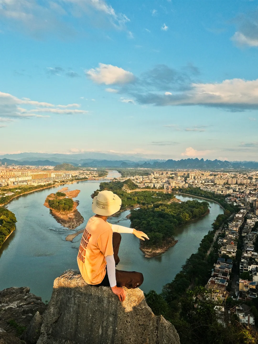 我出不了桂林，你爬一座山再走吧🌲