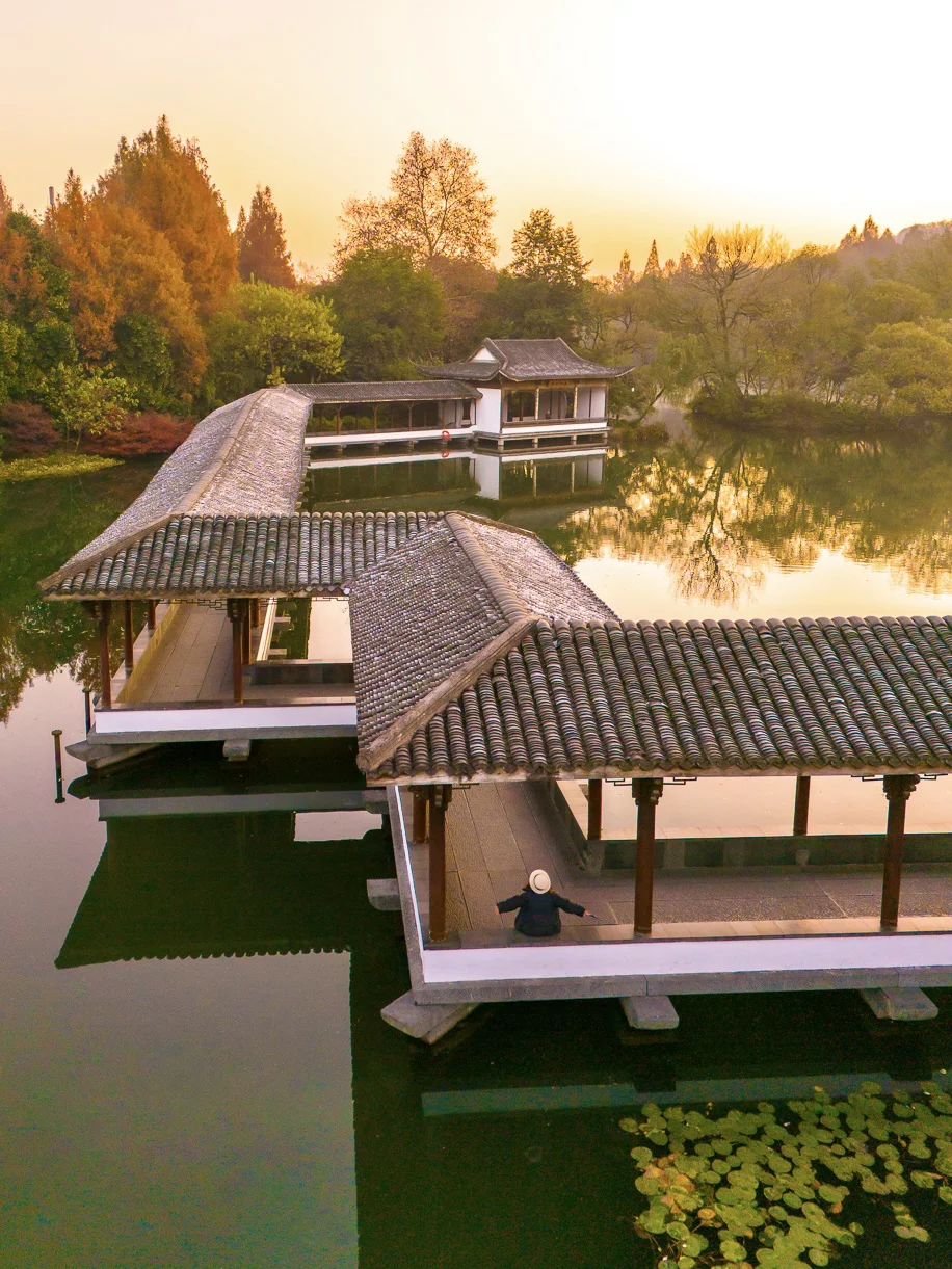 紧邻西湖‼️本地人都爱逛的小众赏秋公园!🍁