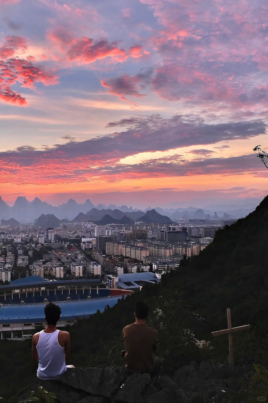 我出不了桂林，你爬一座山再走吧🌲