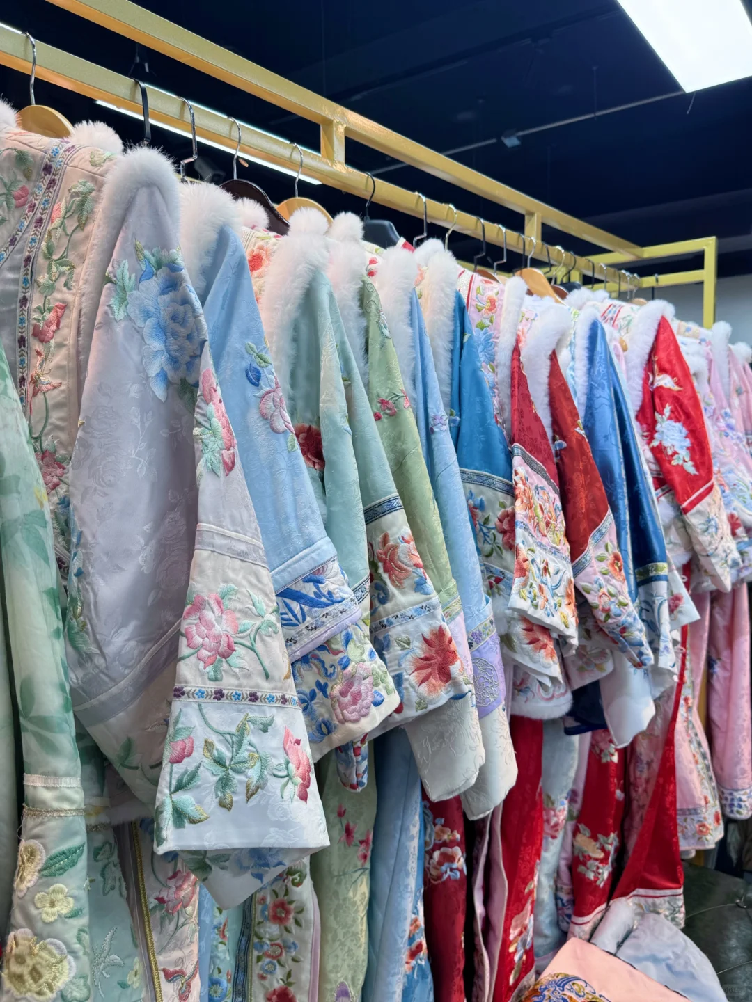 我199在北京做的格格妆型，还被问了一路…