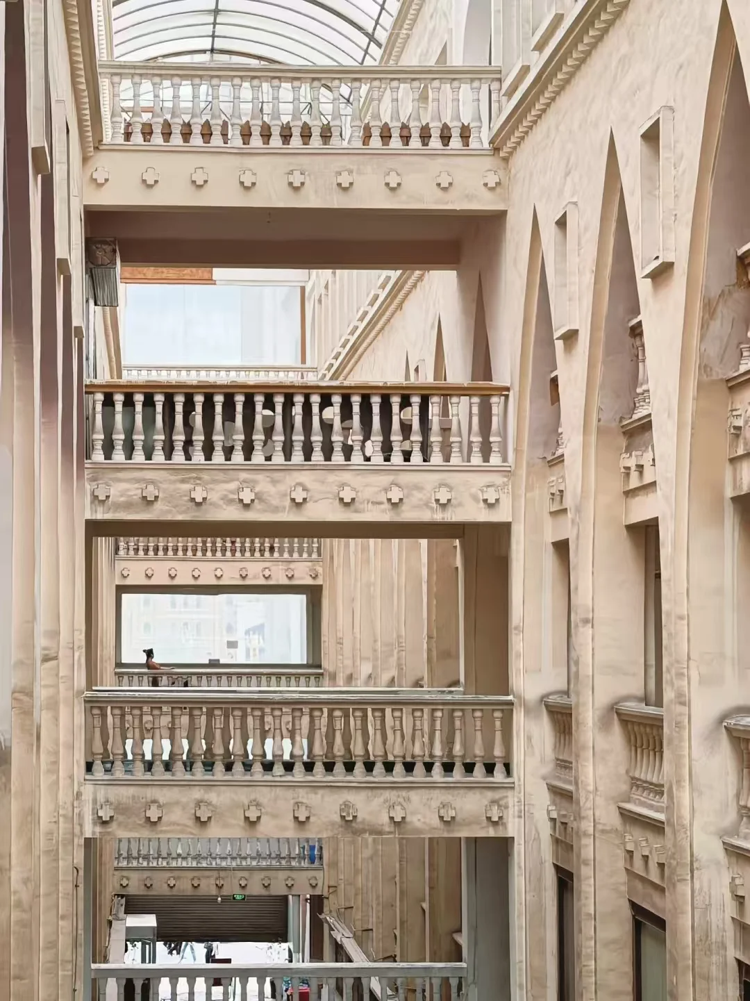 乌市周边游|1h车程的庙尔沟绝美蓝冰瀑布!