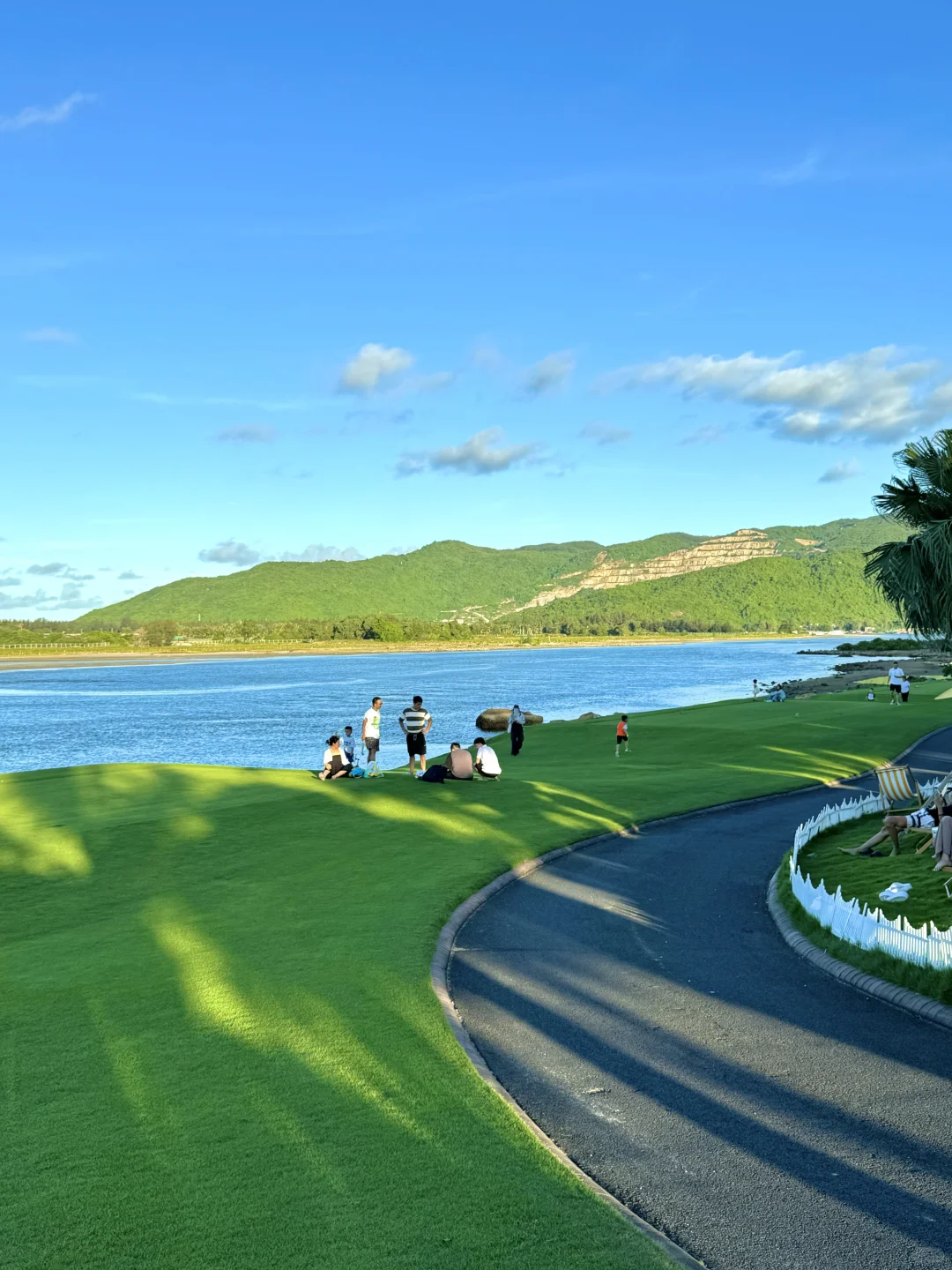 小红书没骗人😭三亚超小众绝美大海椰林草坪