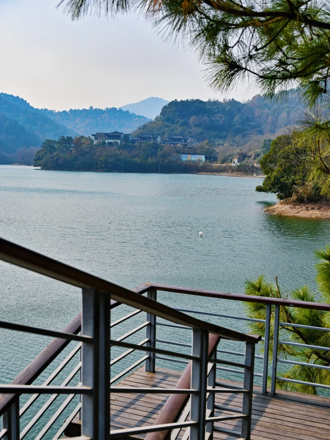 没想到！宁波0.5h藏着一条绝美山水徒步路线