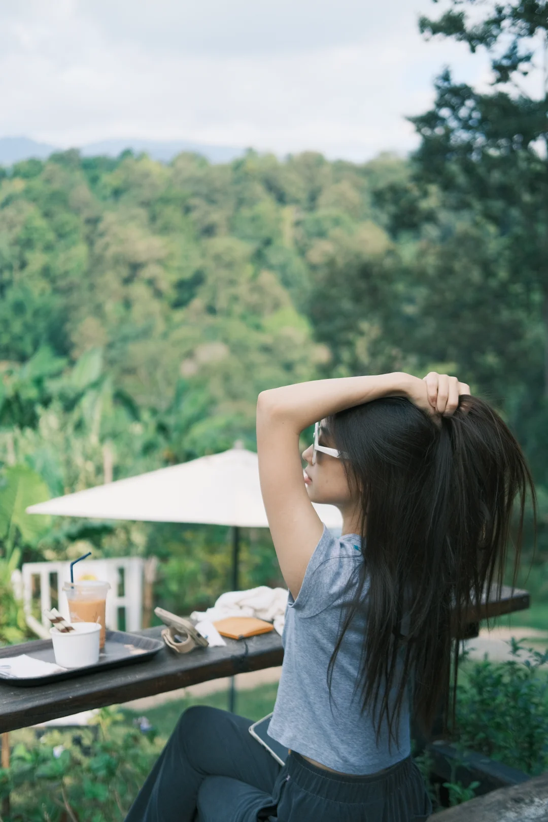 旅行是一场短暂的逃离