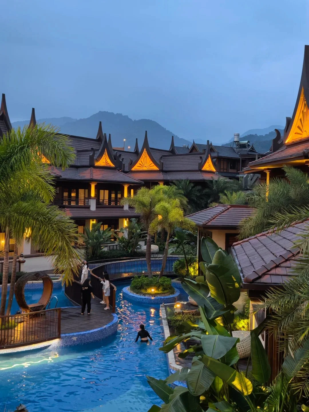 芒市！！度假酒店！！太city了！！