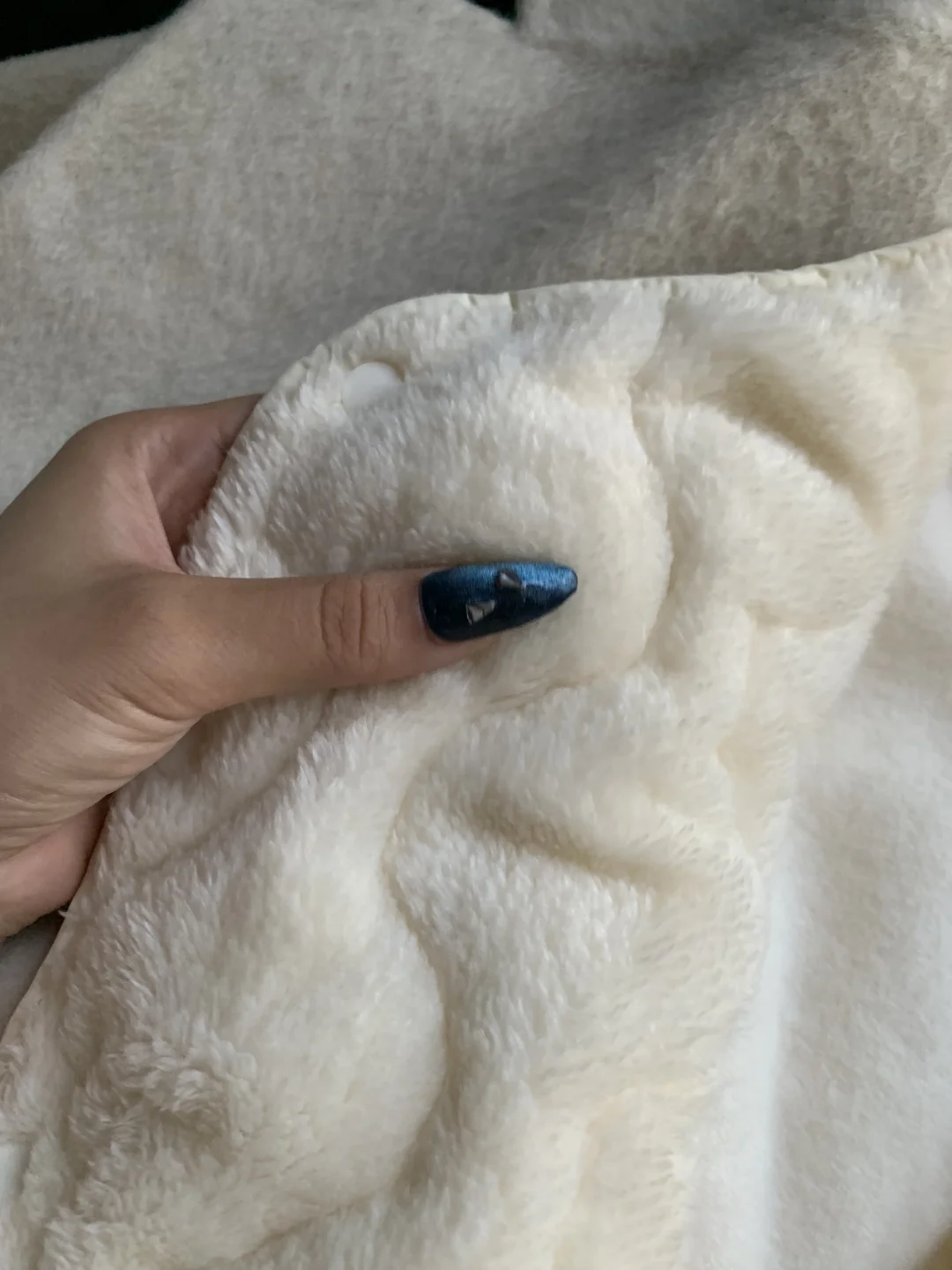 三明治穿搭❗️这加绒马甲一穿一个不吱声