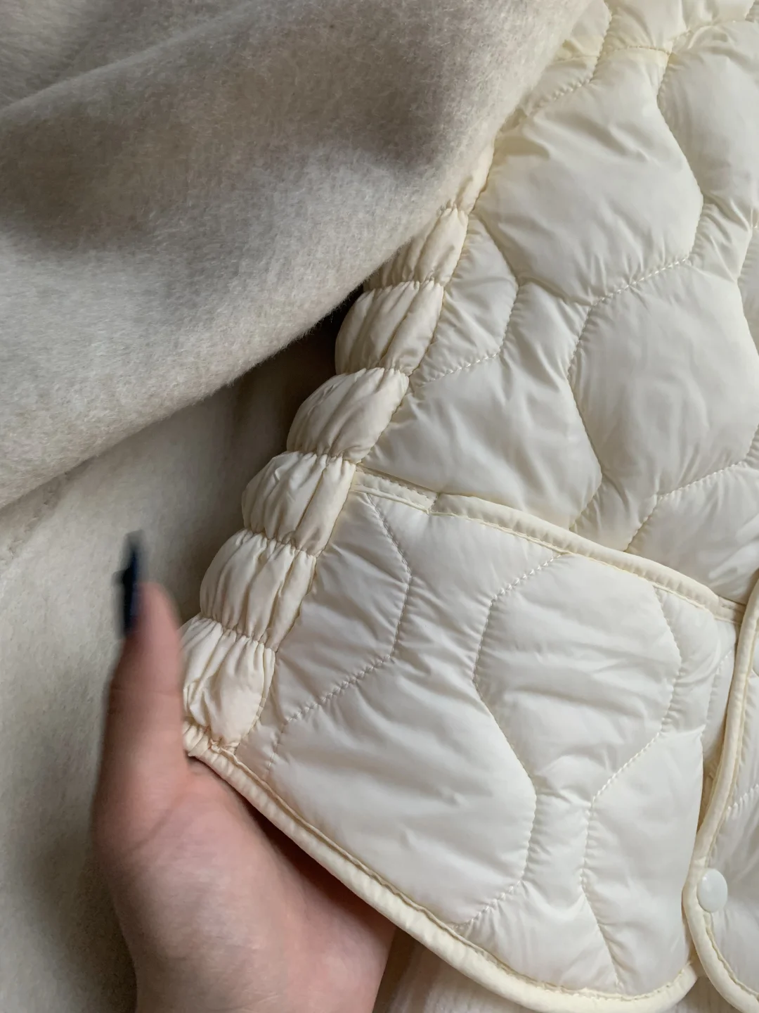 三明治穿搭❗️这加绒马甲一穿一个不吱声