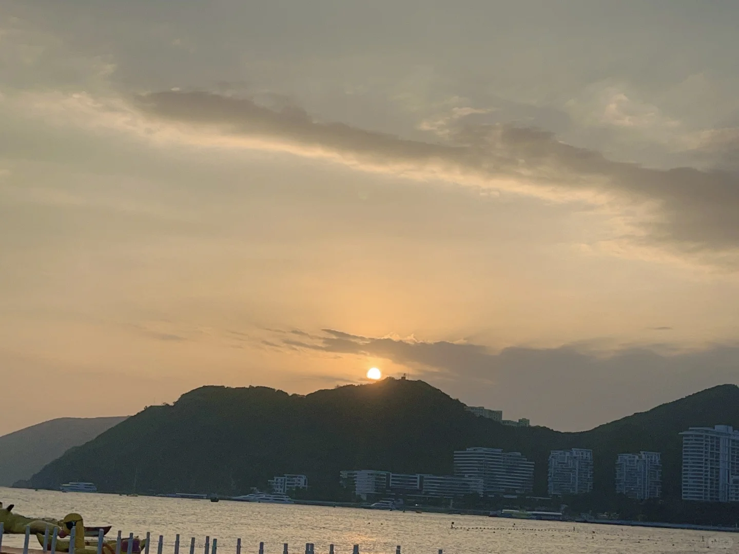 去年环岛一圈，今年补上中线两个景点