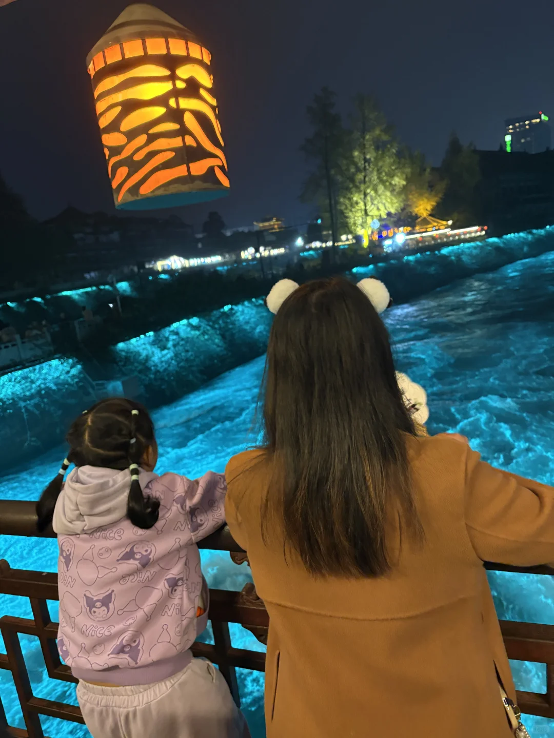 成都-都江堰-熊猫谷👉包这种🚗,太宽敞啦!