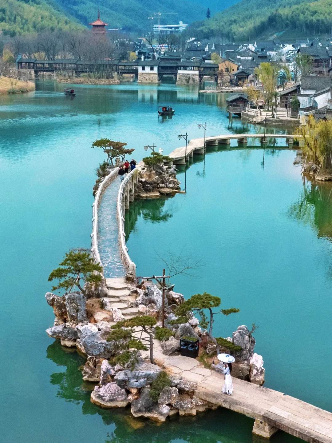 南京35分钟直达｜发朋友圈问爆了 烟花美哭