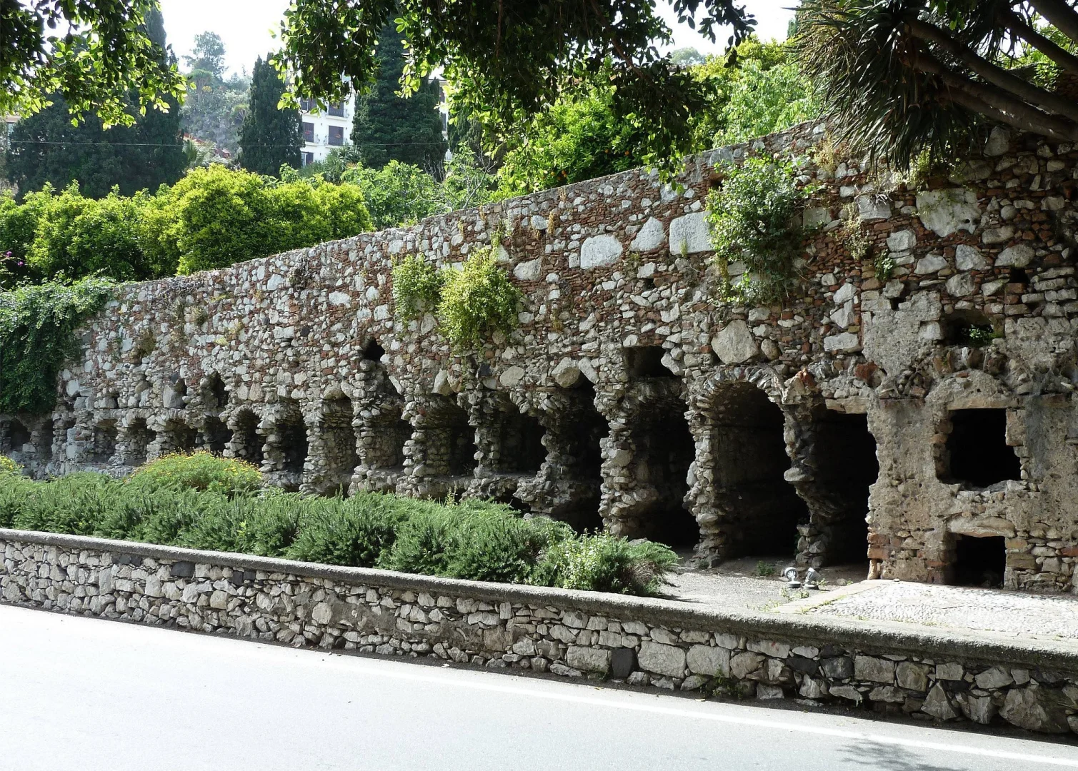 陶尔米纳最显眼最不吱声的景点