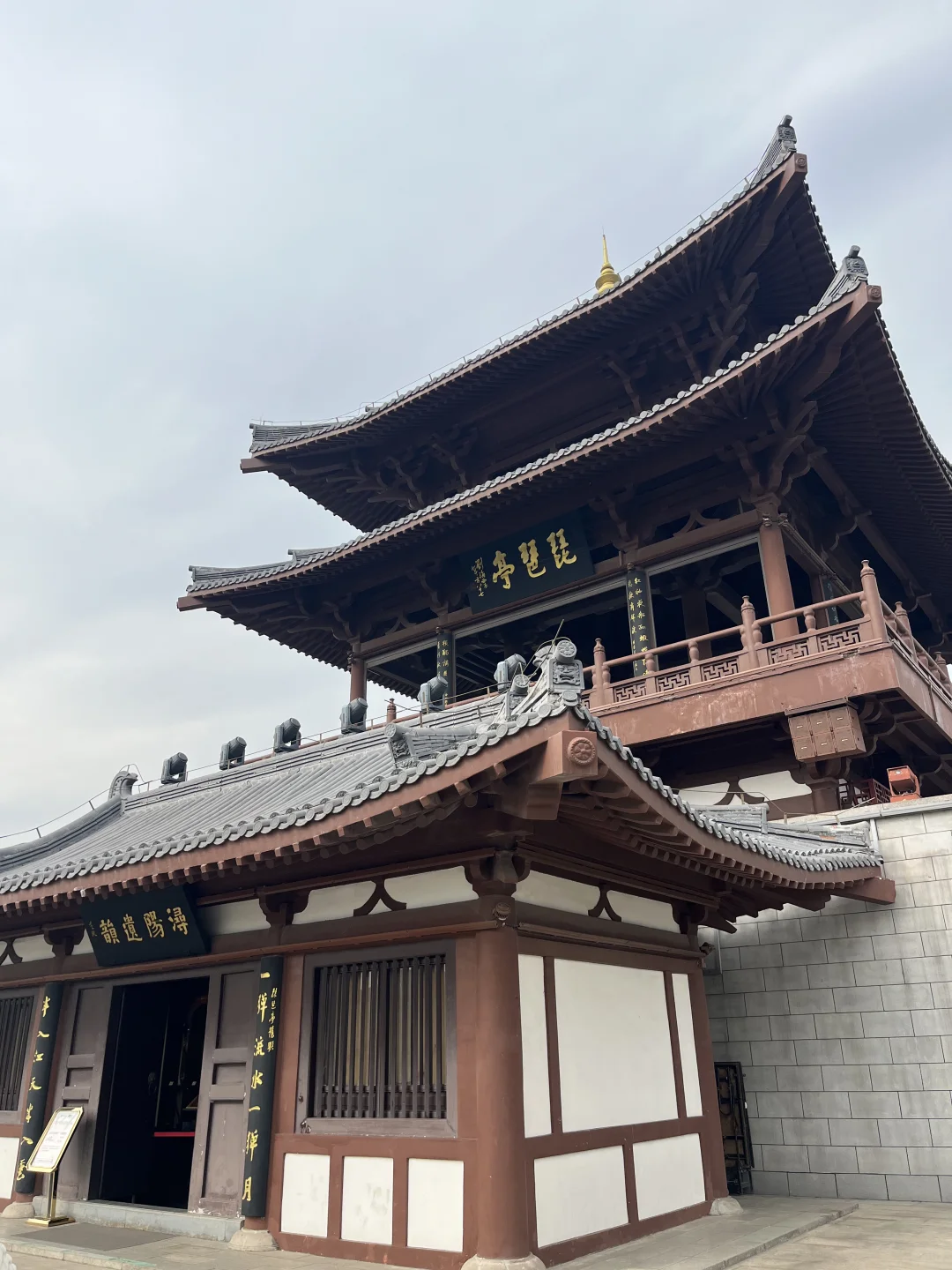 到底是谁害我背了一箱速食上庐山！？！