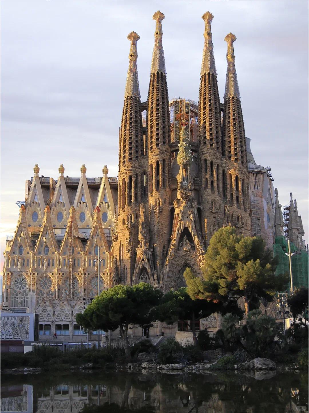 西班牙跟团游才是上上之选❗️安全系数高