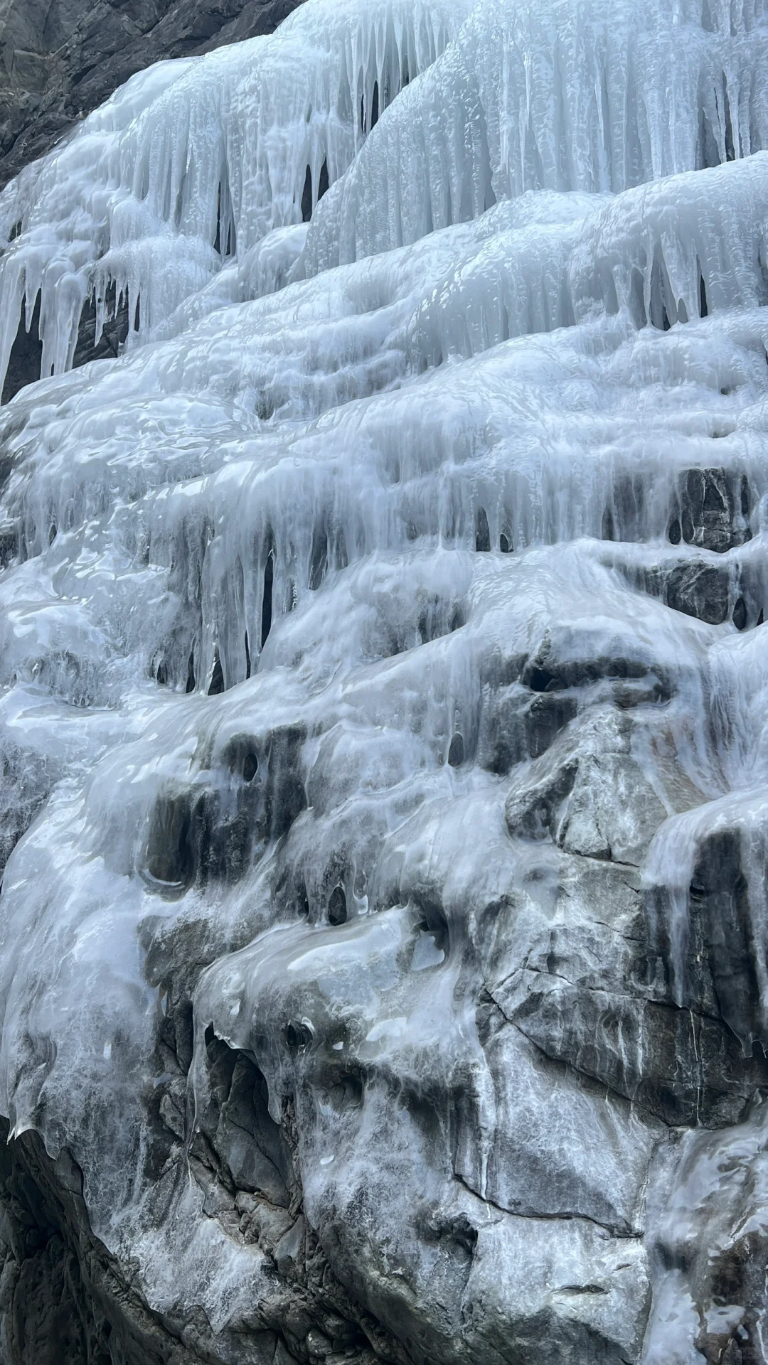 冰瀑‼️绝对是寒冷季节里的浪漫🌈