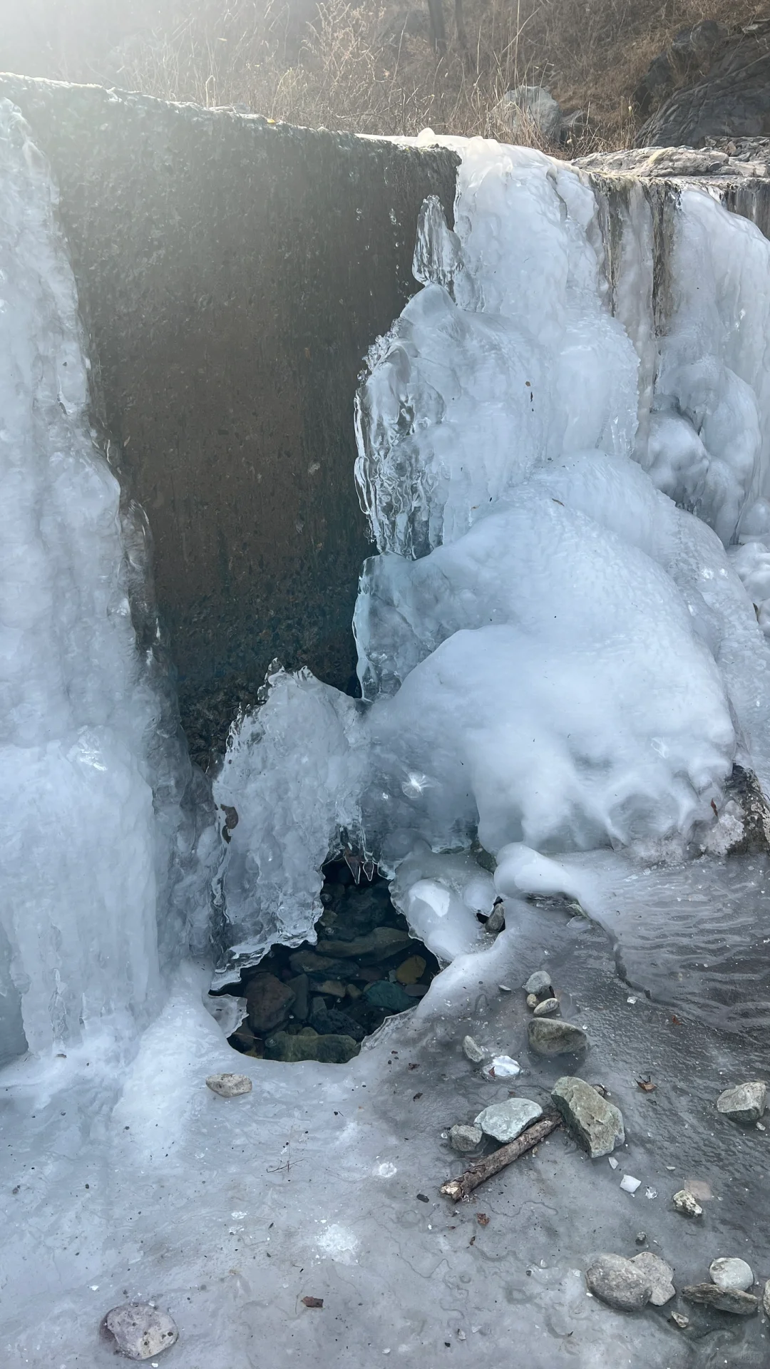 冰瀑‼️绝对是寒冷季节里的浪漫🌈