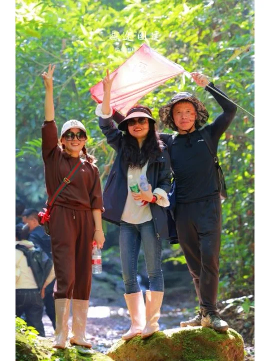 带爸妈来基诺山徒步吧！家庭乐游新选择