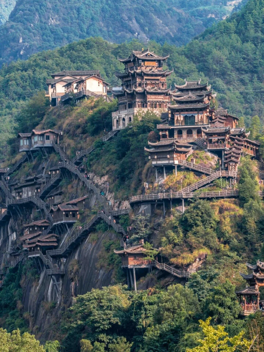 总要去一趟上饶吧，看看悬崖上的仙侠世界