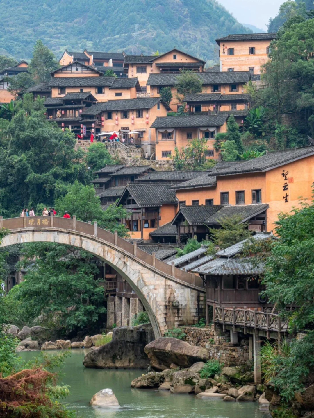 总要去一趟上饶吧，看看悬崖上的仙侠世界