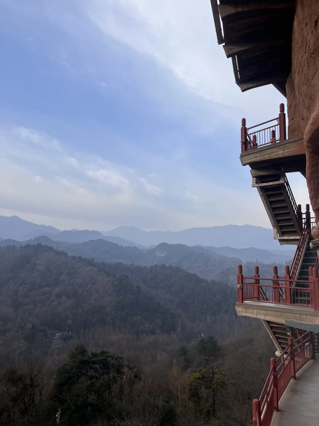 淡季出游｜0元看麦积山石窟真的太值了！