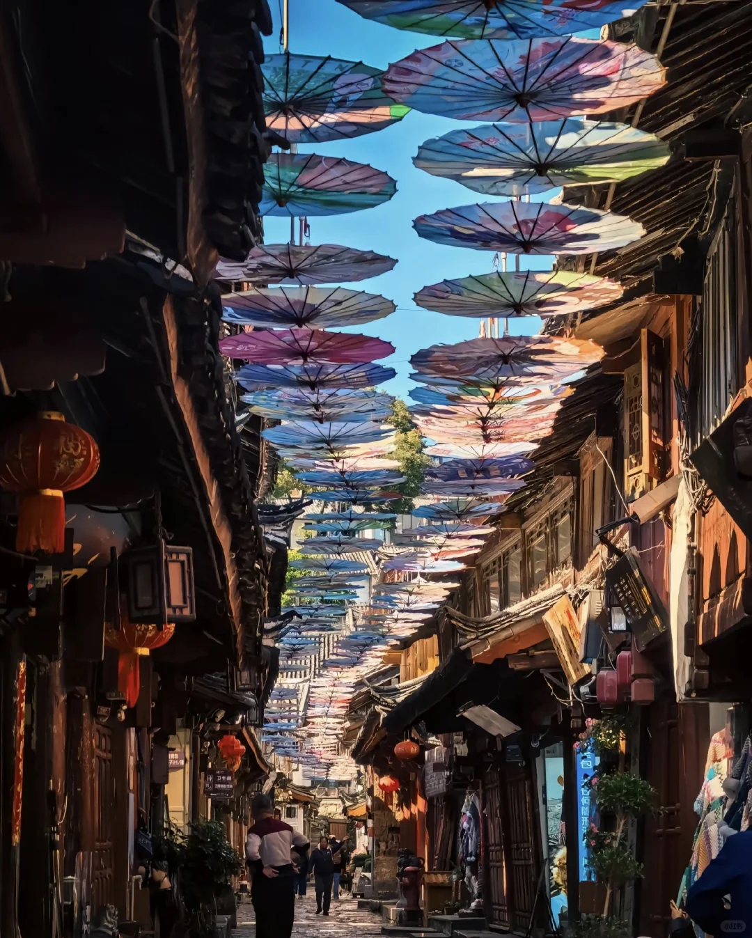 住在风景里，抬头就是山