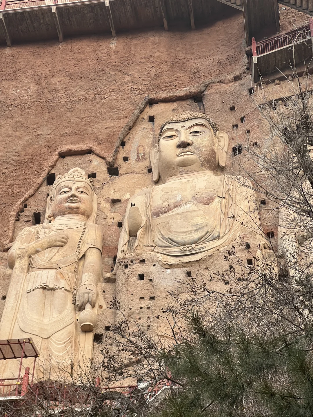 淡季出游｜0元看麦积山石窟真的太值了！