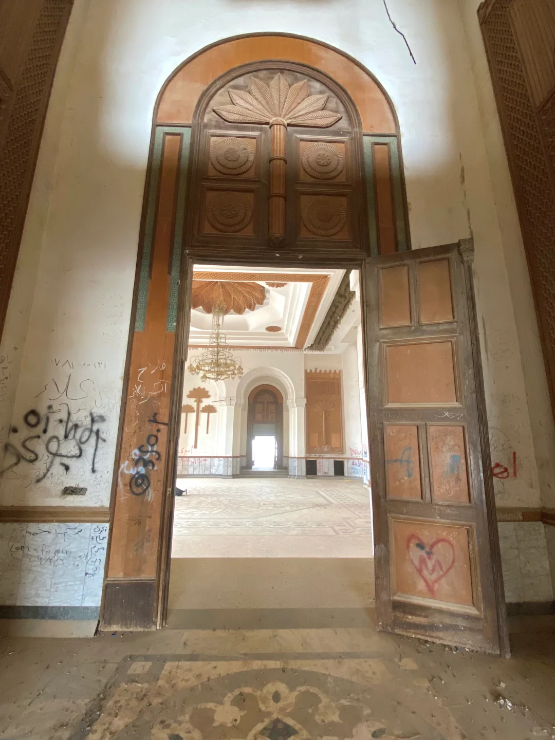 萨达姆在巴比伦的行宫欣赏