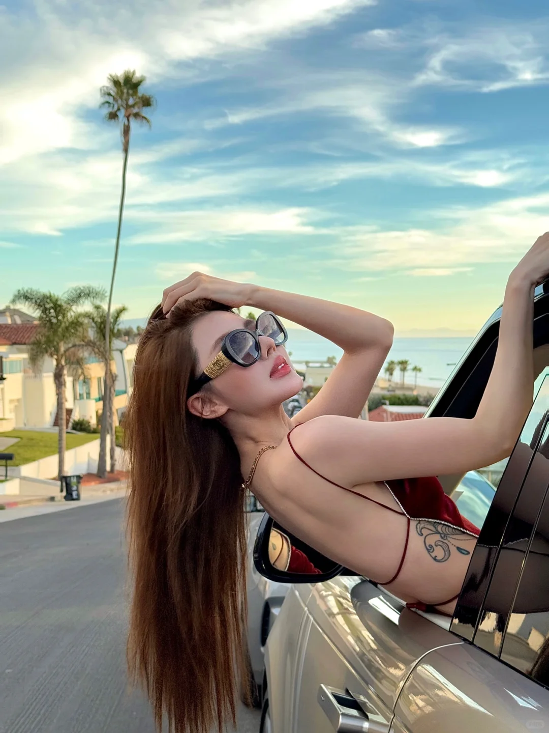 洛杉矶大火前的海边…