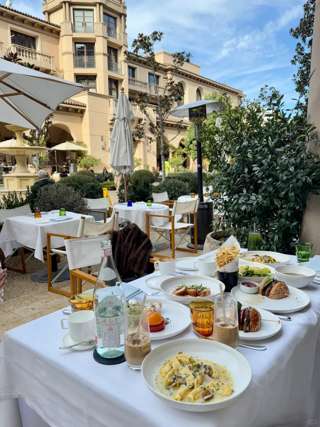 洛杉矶大火前的海边…