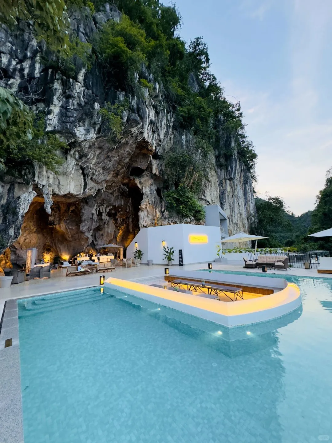 老公选的贵州酒店,后劲太大,太震撼了!!