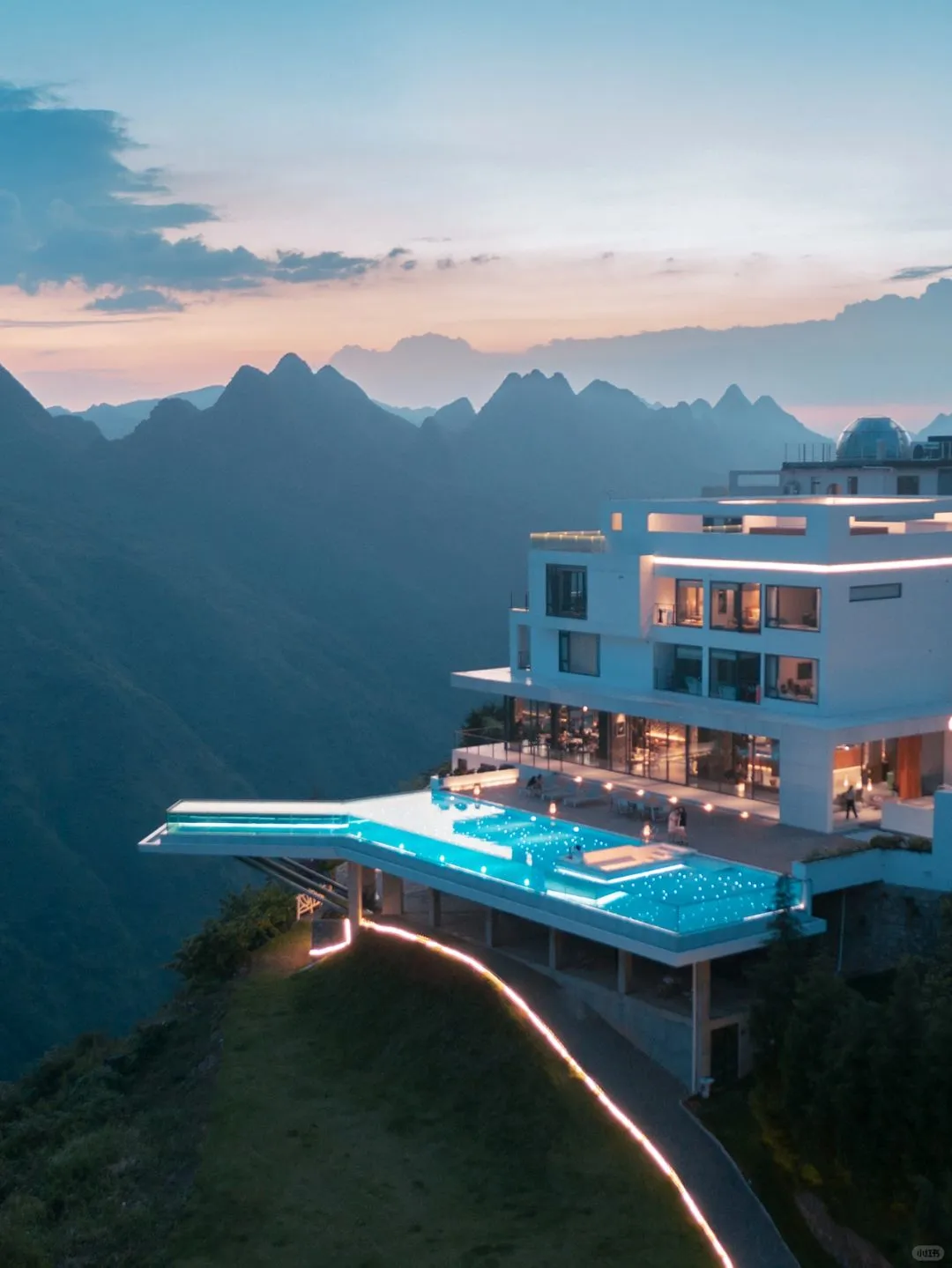 老公选的贵州酒店,后劲太大,太震撼了!!