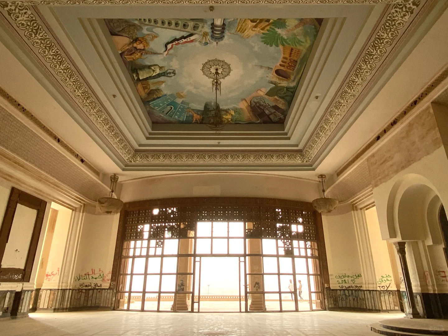 萨达姆在巴比伦的行宫欣赏