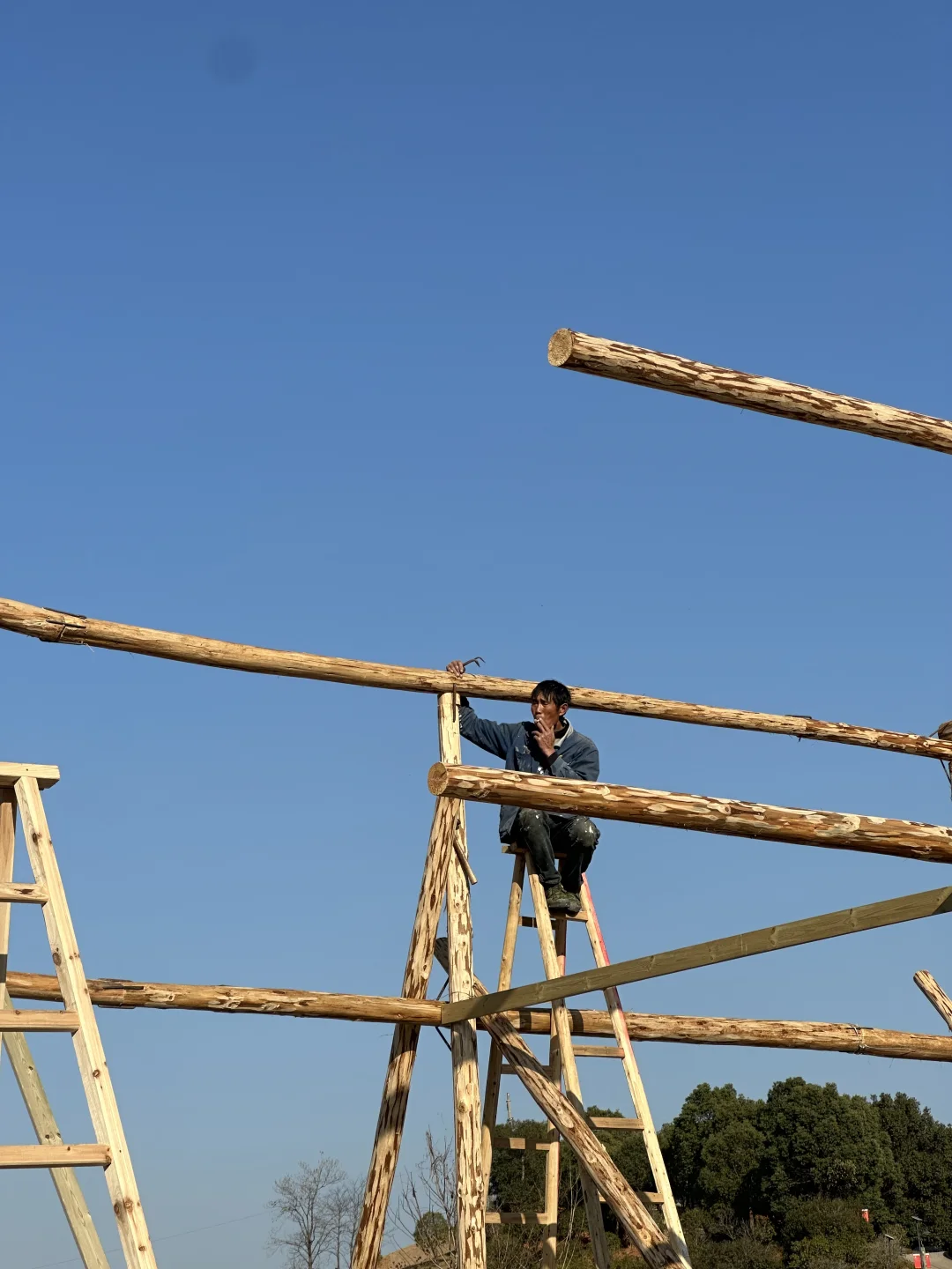年底冲刺 各种交叉施工 还有谁