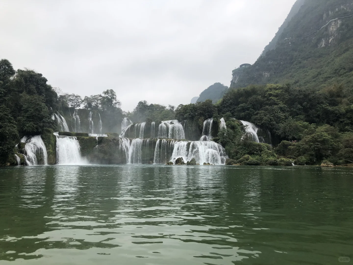 崇左——去吧别犹豫 将人生中的三天留给她