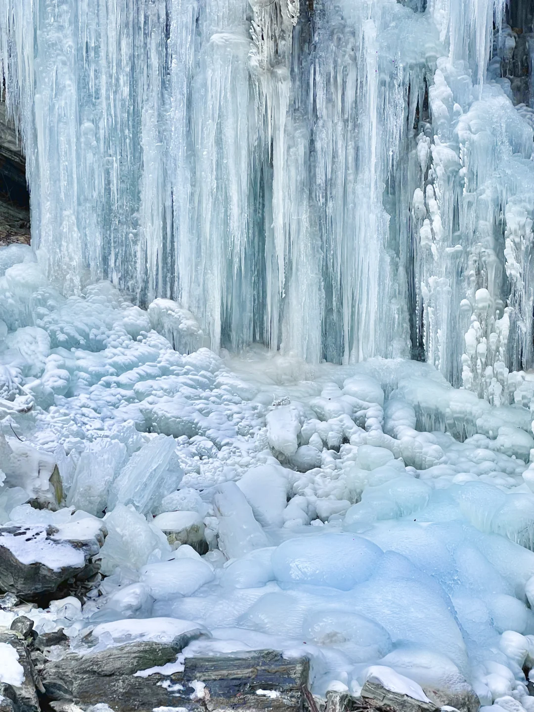 西安出发1.5h🚗绝美冰湖冰瀑🧊(巨震撼！！