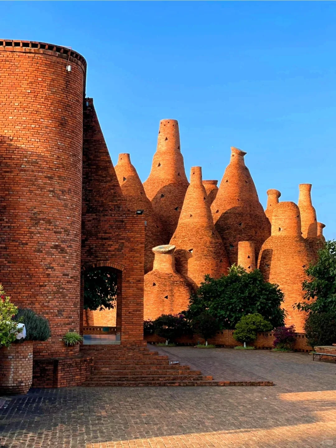 春节一定要冲21°C的弥勒！真的反向旅游天花