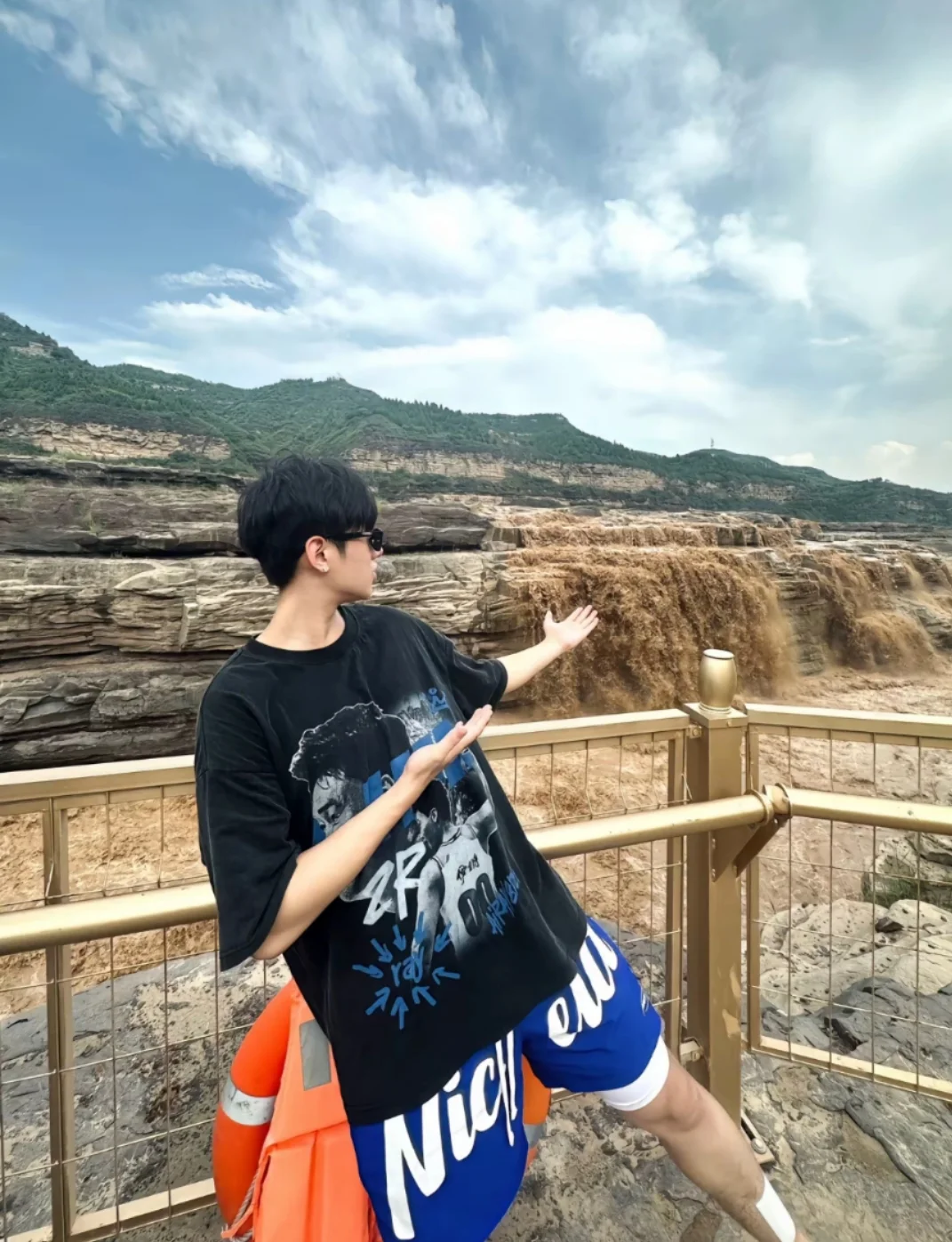 邯郸到壶口瀑布，平遥古城，大槐树二日游！