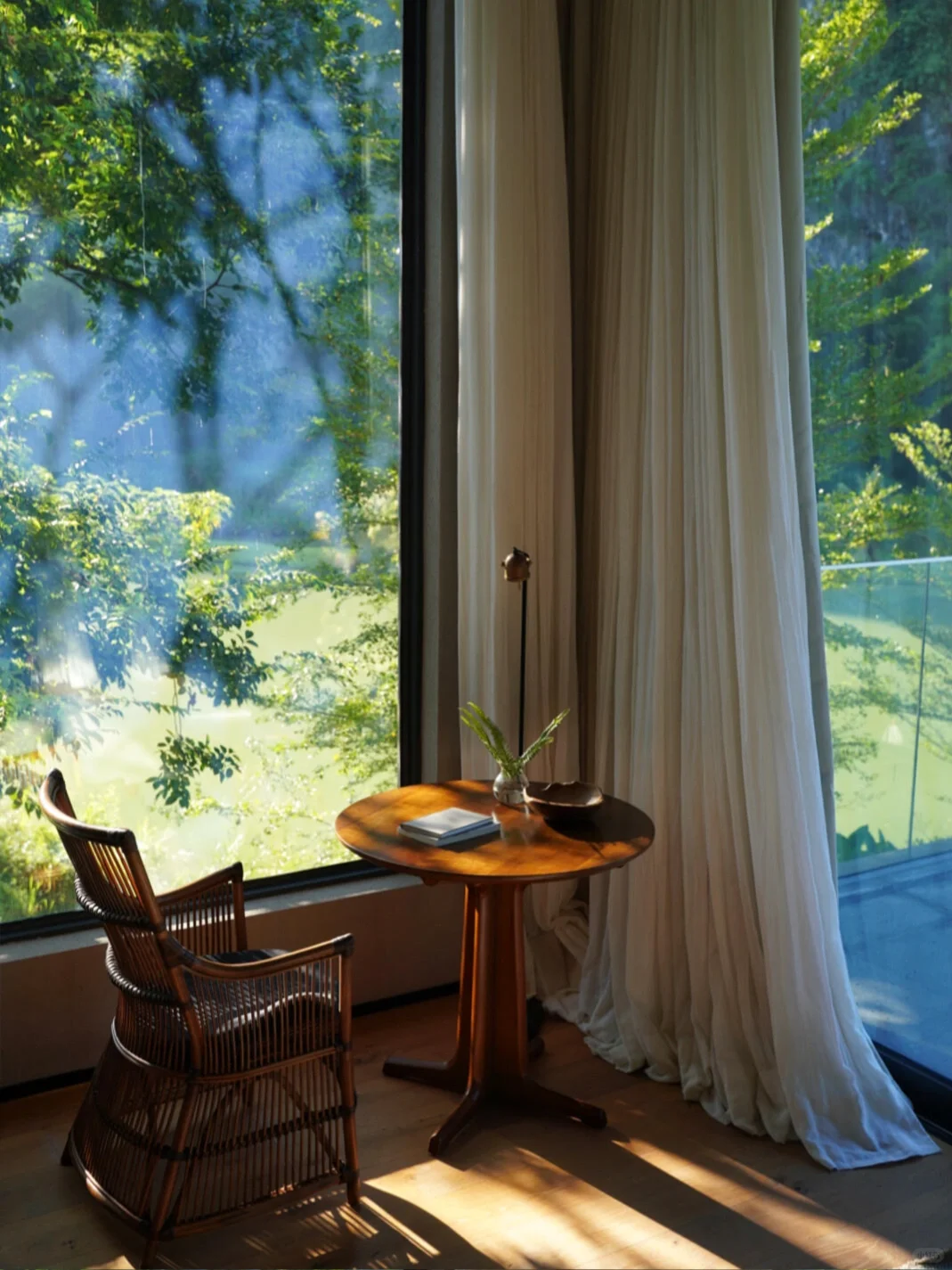 在三亚和崇左之间选择了崇左，春节20度暖冬